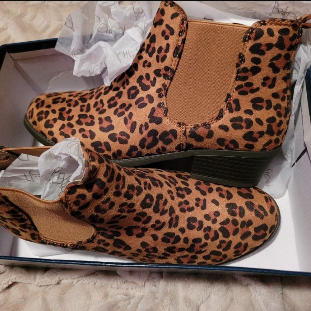 Size 9 brand new in box